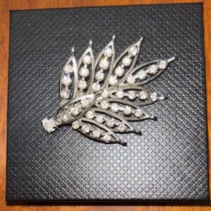 Elegant Silver Leaf Brooch with Crystals